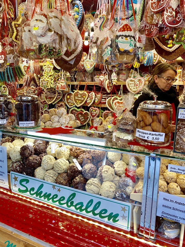 Munich Schneeballen Snowball pastry